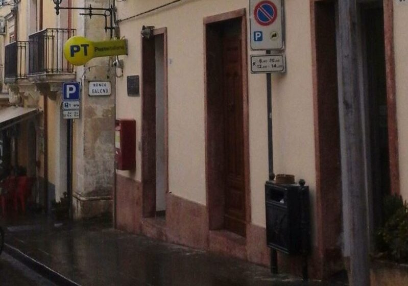  Ferla. Dopo la ristrutturazione, riapre l'ufficio postale di via Vittorio Emanuele