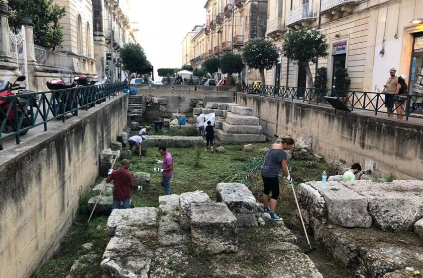  Siracusa. I volontari "riportano" in luce i resti della Porta Urbica