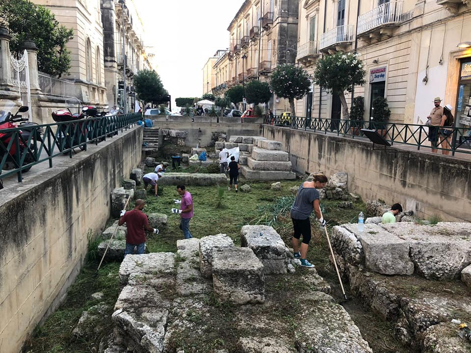 Siracusa. I volontari “riportano” in luce i resti della Porta Urbica