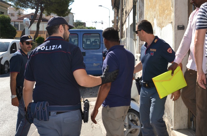  Avola. Niente pocket money, protesta in centro migranti: tre denunciati