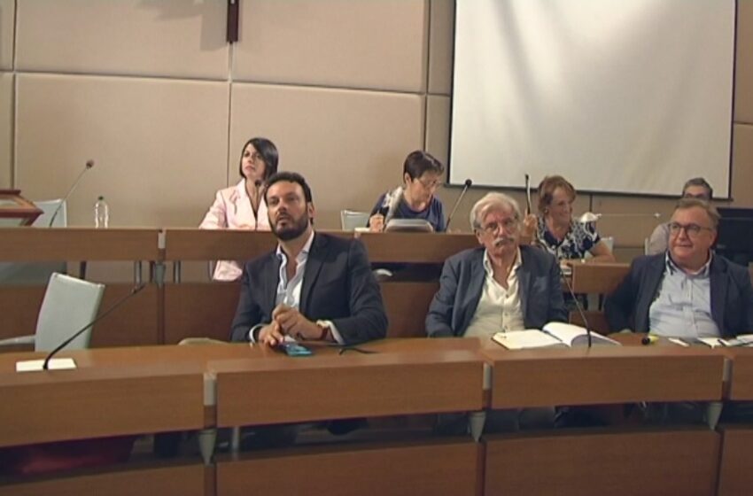 Siracusa. Consiglio comunale multitasking: Maniace, asili nido, refezione