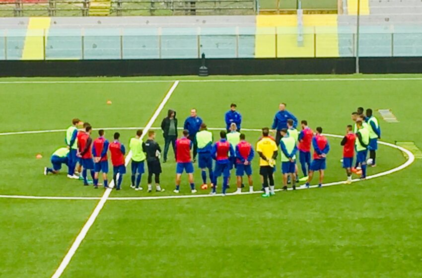 Siracusa Calcio, avanti con Raciti fino a sabato in attesa del cambio tecnico. Il derby col Catania spostato a mercoledì