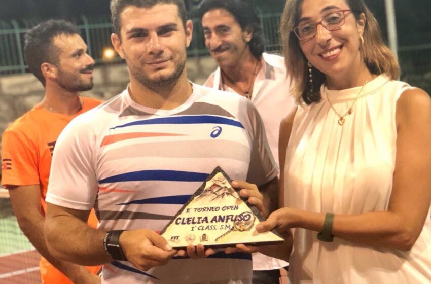 Tennis: il “toro” Zito vince l’Open e trascina il Match Ball al pareggio di L’Aquila