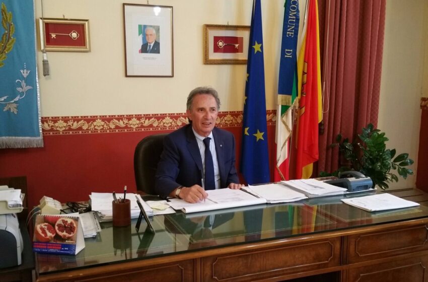 Floridia. Si dimette il sindaco Limoli, passa pure la sfiducia: decade il Consiglio comunale