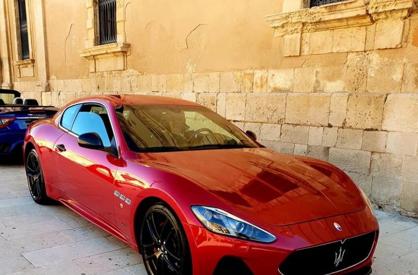  Siracusa. Maserati in piazza Duomo per lo spot delle prestigiose vetture