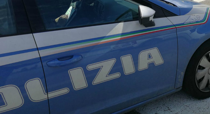  Siracusa. Tentato furto di una minicar, in due denunciati dalla Polizia