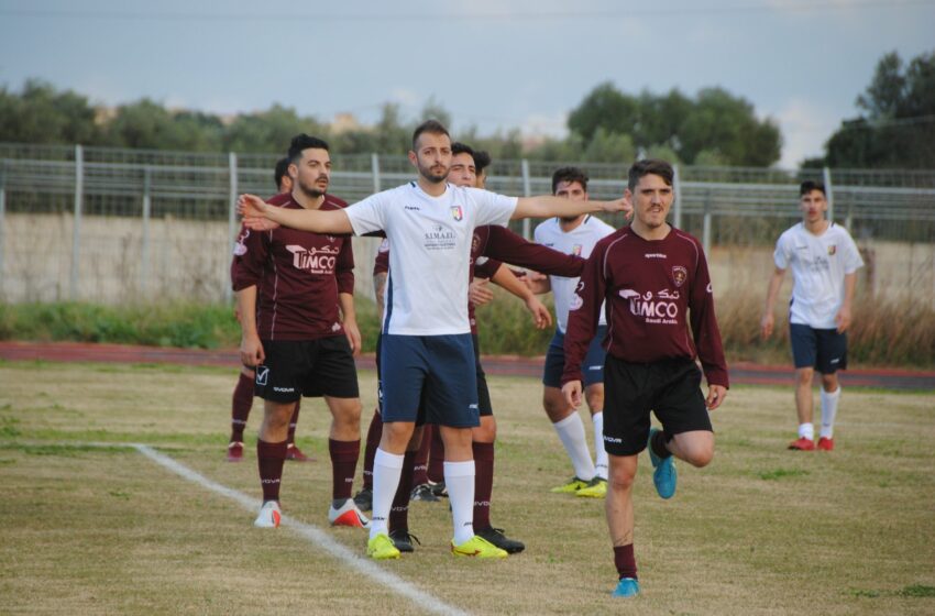  Calcio Prima categoria: la stracittadina è del Noto. I due tecnici: “Tanti infortuni, campo non in condizione ma grande fair play”