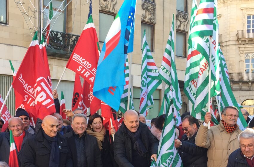  Sit-in dei sindacati e lettera al prefetto: “Pensionati come bancomat, rivedere la legge di bilancio”