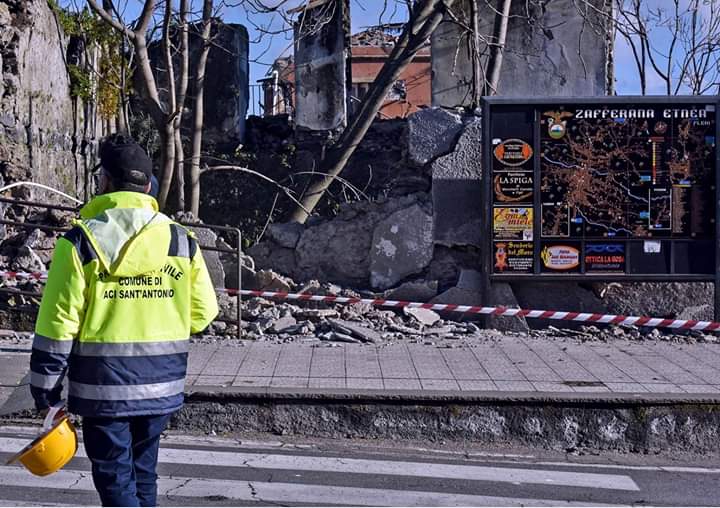  Terremoto nel catanese, il sindaco di Palazzolo offre 60 posti letto