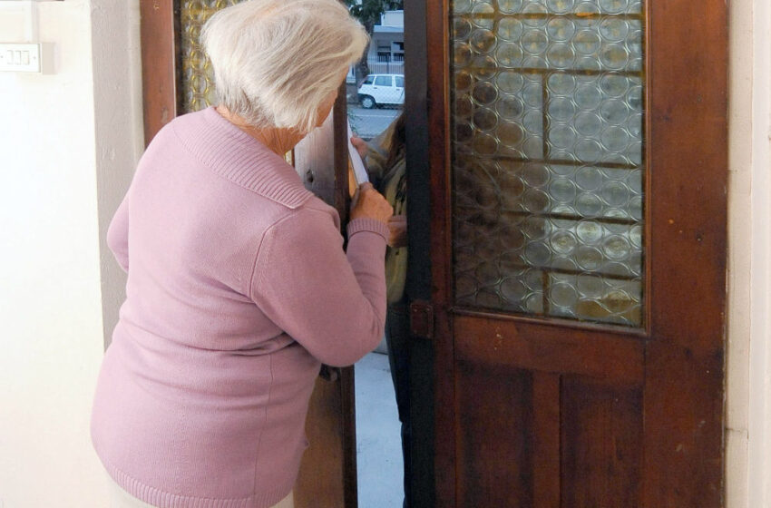  Coppia di anziani derubata con l’inganno, denunciata a Marzamemi una 49enne