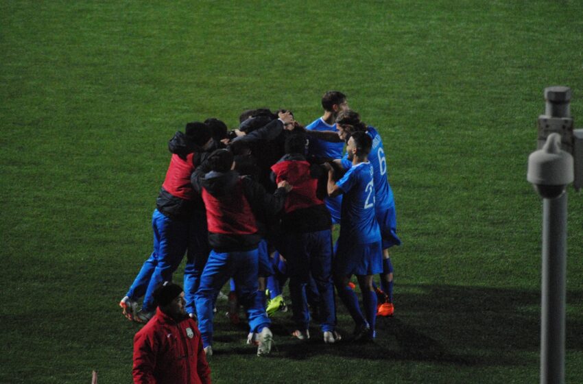  Calcio: Siracusa, pari acciuffato nel finale e applausi del pubblico