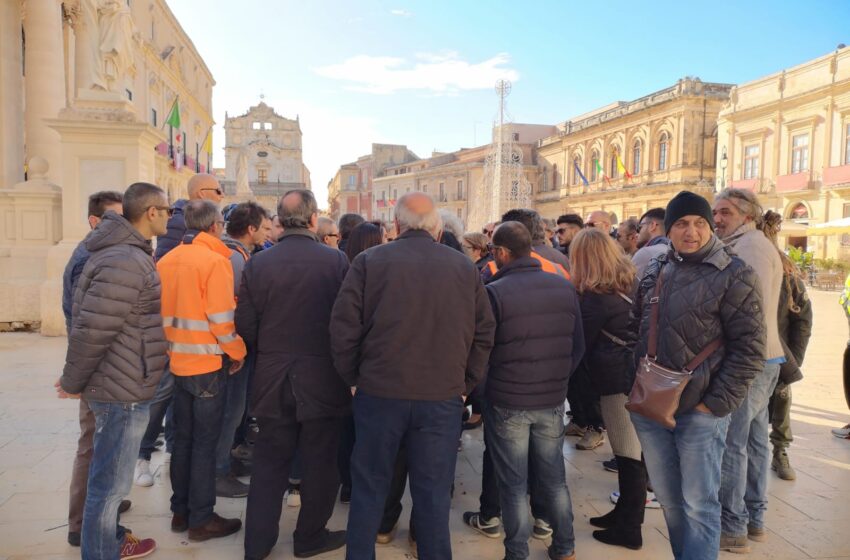  Siracusa. Amministrativi e cooperative ex Igm in protesta: sit-in in piazza Duomo