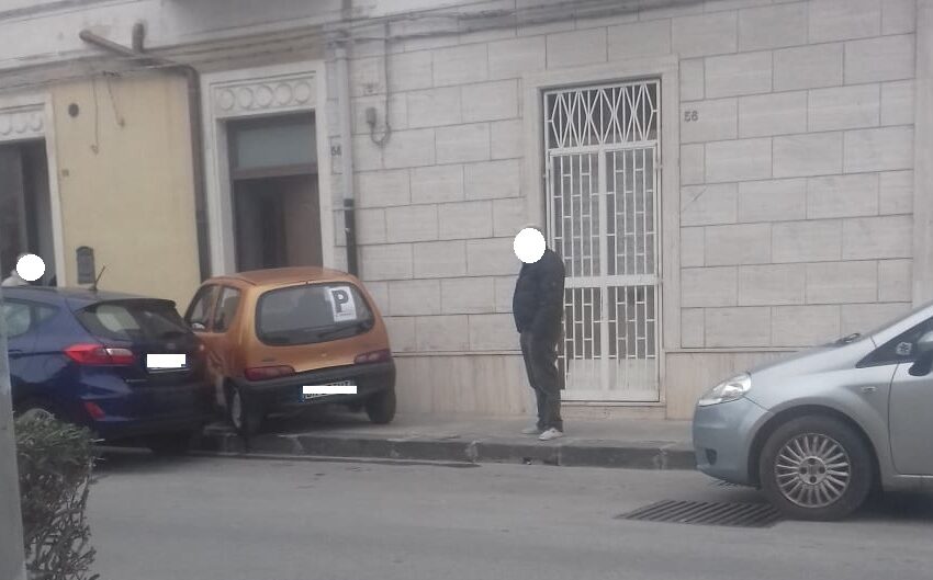  Siracusa. Toc, toc…a bussare è una utilitaria. Succede in viale Cadorna