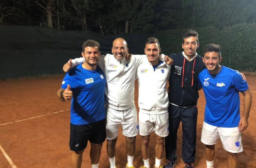  Tennis: ore febbrili al Match Ball per l'ultimo atto verso la A1. Tc Siracusa, un punto e sarà salvezza