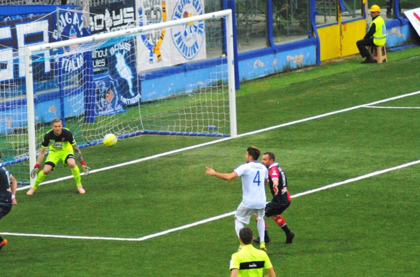  Calcio: terzo pari di fila per il Siracusa e mugugni dagli spalti