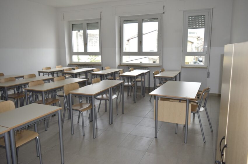  La Regione chiude le scuole a Melilli dal 22 marzo: contagi e cluster, si torna in dad