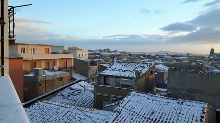  Fiocchi di neve nella notte a Palazzolo, allertati i mezzi spargisale