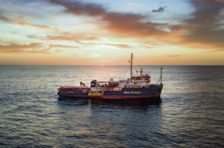  Siracusa. Blitz sulla Sea Watch, salgono a bordo il sindaco e la Prestigiacomo