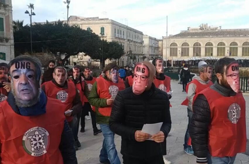  Siracusa. Maschere di Italia, Bonfanti e Orlando: CasaPound “contro i sindaci accoglienti”