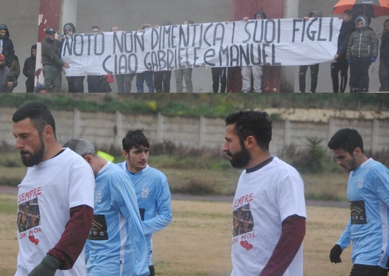  Calcio, Prima categoria: striscione e t-shirt, Noto in campo per Manuel e Gabriele