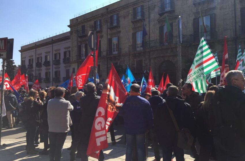  La politica siciliana prova a marciare unita per le ex Province, oltre 100 siracusani a Palermo