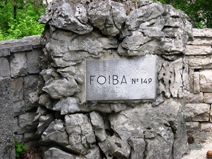  Giorno del Ricordo, una targa per le vittime delle Foibe al Monumento ai Caduti