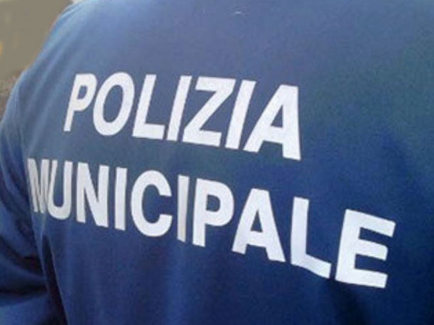  Investe ragazzini in bici e scappa: identificato e denunciato dalla Municipale a Floridia