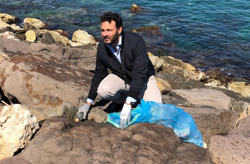  Siracusa. La “banda” degli ambientalisti ripulisce il Talete: stavolta c’è anche il sindaco