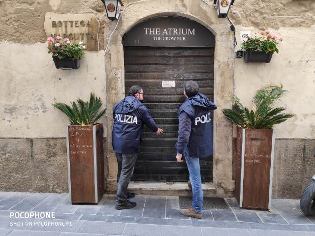  La Polizia chiude il pub The Crow, applicata per la prima volta la dura sanzione