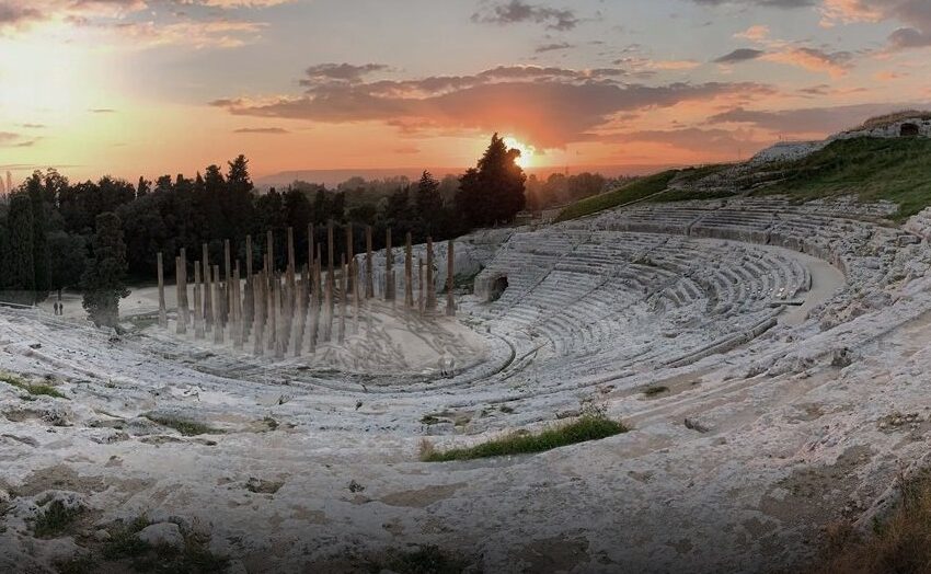  Al teatro greco di Siracusa “rinascono” 200 tronchi sradicati dal maltempo in Carnia