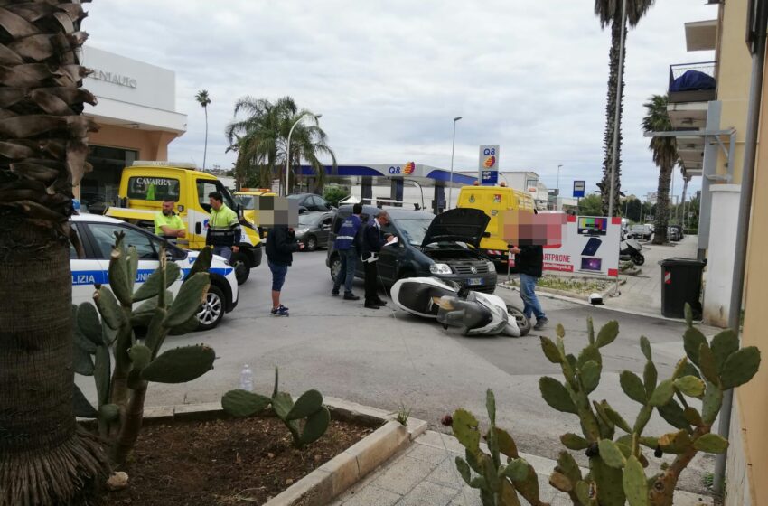  Siracusa. Incidente auto-scooter in viale Paolo Orsi, un ferito
