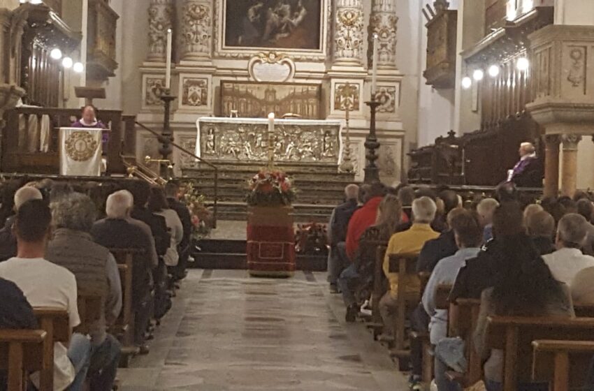  Siracusa. L’ultimo saluto a Luciano Sapienza: Cattedrale gremita e commozione