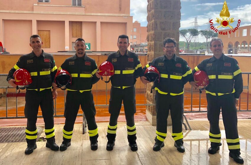 Siracusa. Cinque vigili del fuoco aretusei promossi a Roma “caposquadra”