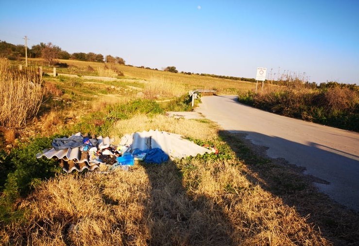  Siracusa. Tivoli dimenticata: “Amianto a cielo aperto, strade colabrodo, zero servizi”