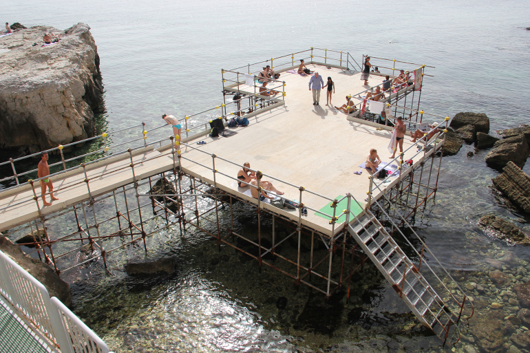  Solarium per il mare in città, c'è la data: lunedì iniziano i lavori, completati in 25 giorni