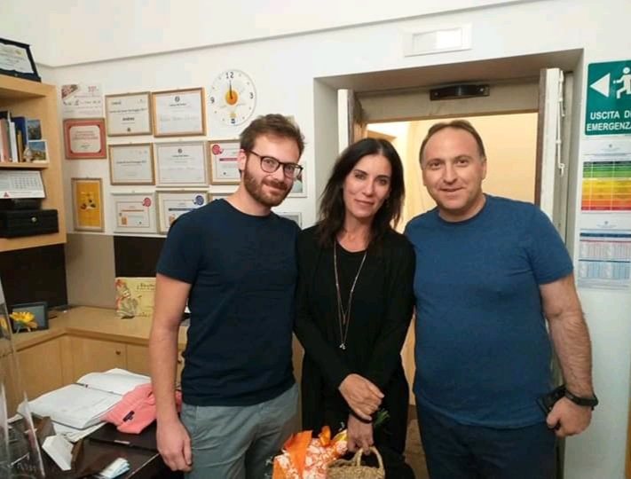  Paola Turci a Palazzolo: vacanza,lavoro e selfie per la cantautrice