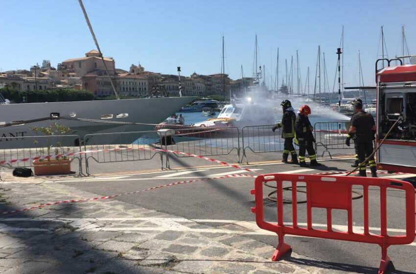  Siracusa. Esercitazione di sicurezza al Porto Grande: zaino sospetto ed incendio