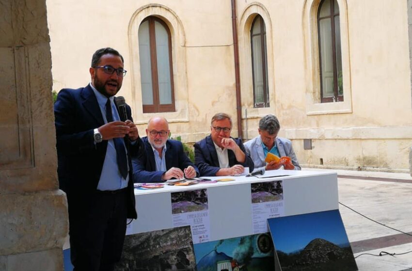 Palazzolo Acreide. Incontri al Borgo, gli appuntamenti letterari per discutere di società