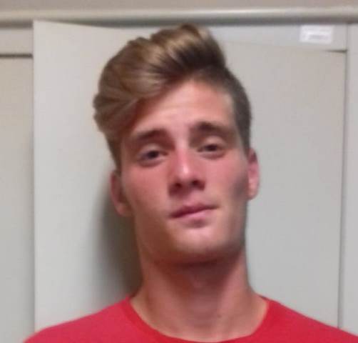  Siracusa. Tentata rapina: coltello alla gola della cassiera, arrestato 20enne. IL VIDEO