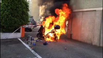  Siracusa. Scooter distrutto dalle fiamme in via Alaimo da Lentini: indaga la polizia