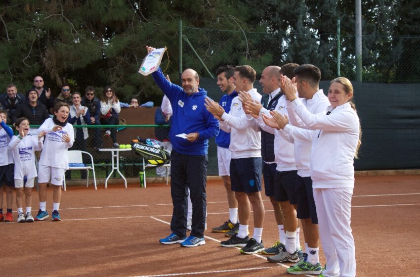  Tennis. Palma di bronzo al merito sportivo per il maestro Nico De Simone