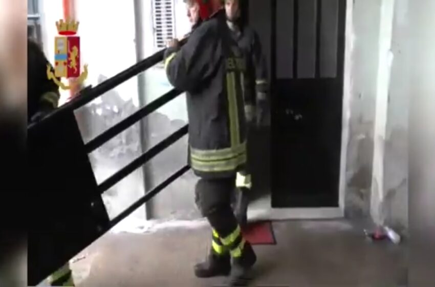 VIDEO. Operazione in via Algeri, via cancellata dal “fortino” dello spaccio