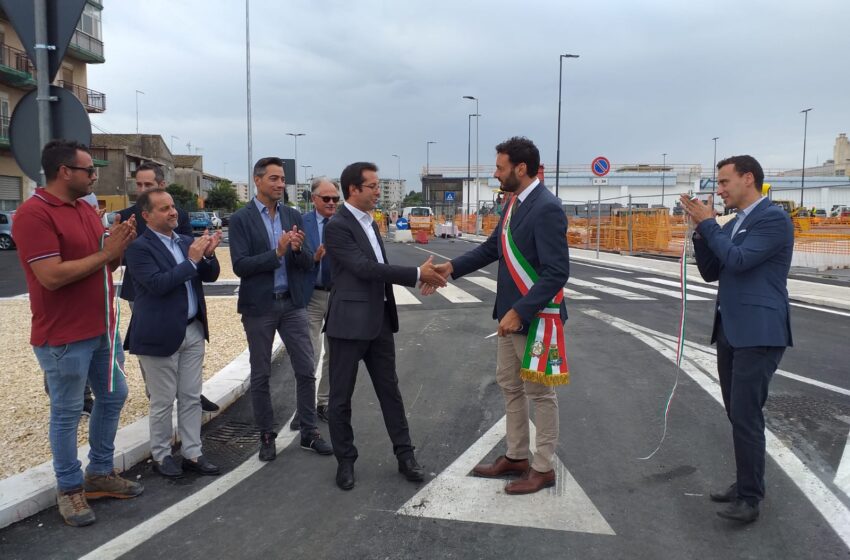 Siracusa. Inaugurata rotatoria di Santa Panagia: in 8 mesi collegata con Scala Greca