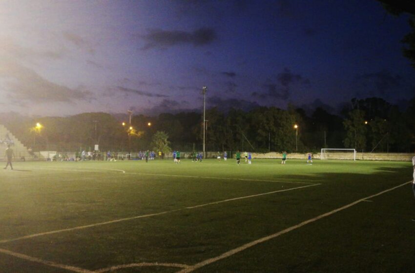  Siracusa. Campo di calcio del Di Natale, non c’è pace: 4 torri faro, 2 rimosse, 1 guasta