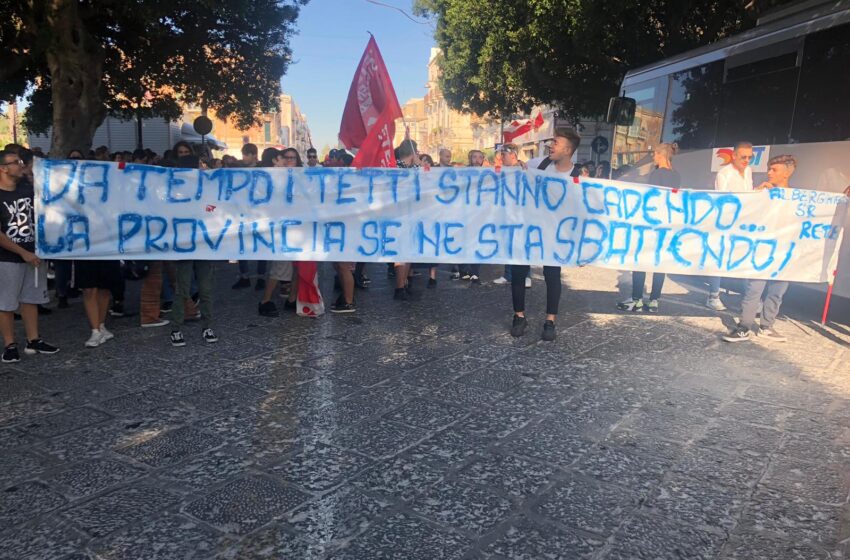  Una scuola sotto sfratto, monta la protesta da Pachino a Siracusa: salvate il Bartolo