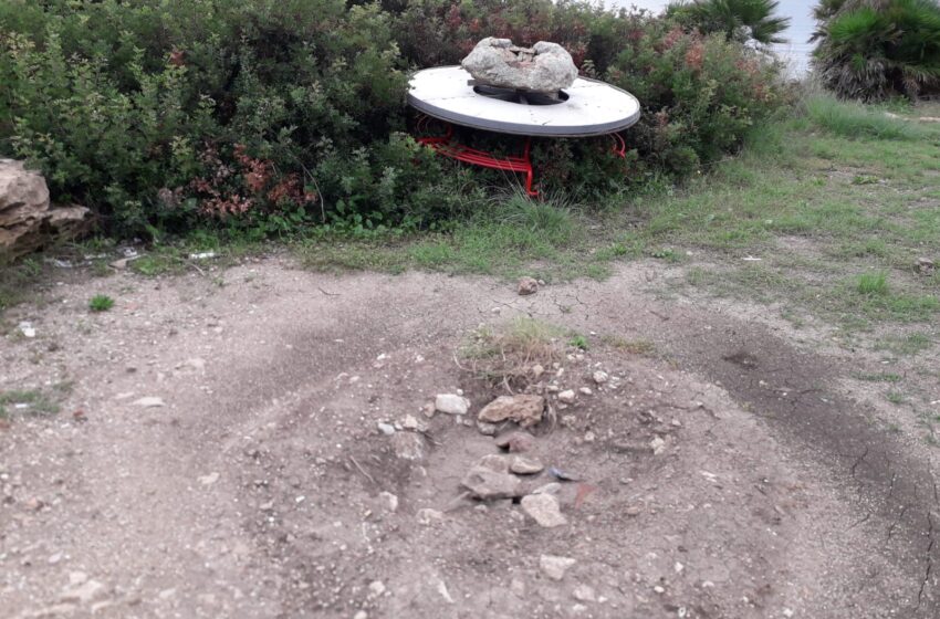 Siracusa. Ancora vandali al parchetto Fanusa, distrutto uno dei giochi per bimbi