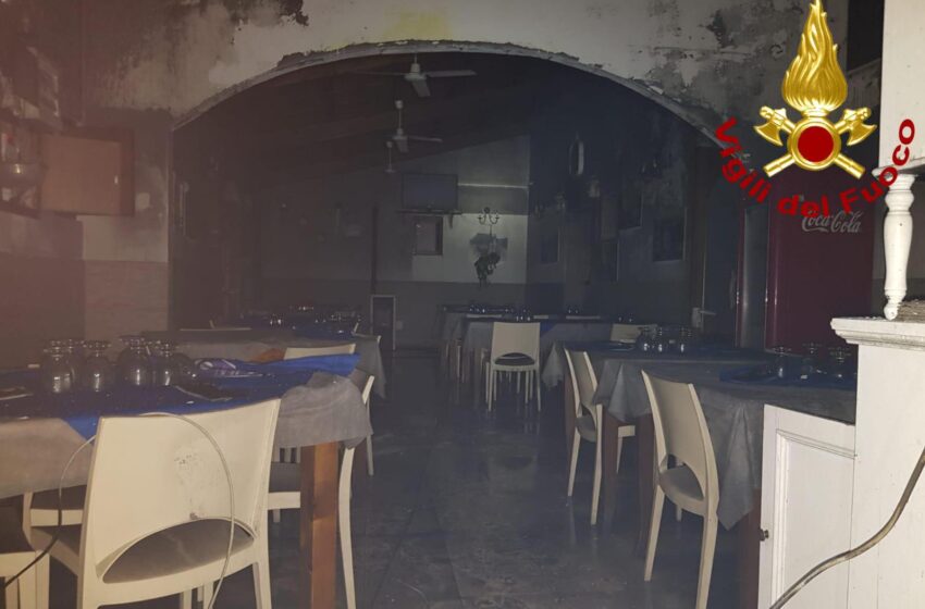  Noto. Incendio nella trattoria Ducezio, distrutta la cucina: forse un corto circuito