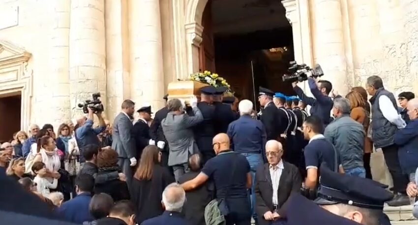  Rosolini. Rabbia e dolore nel giorno dei funerali di Giuseppe Cappello