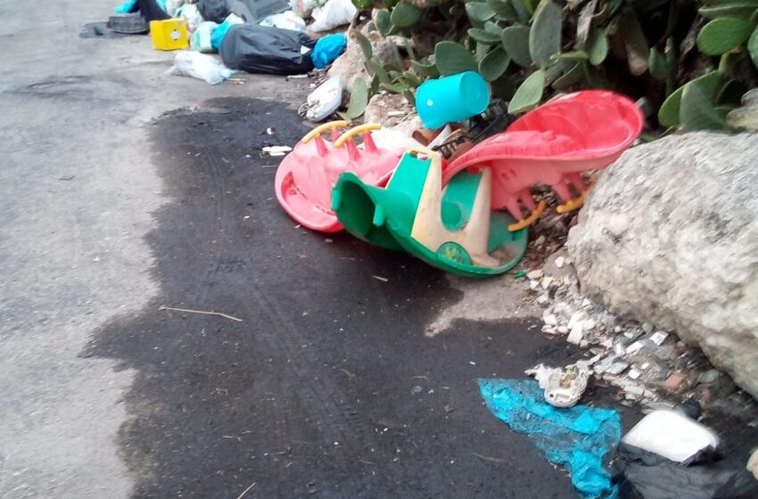  Siracusa. Via Italia, chi ha sversato olio inquinante tra i rifiuti abbandonati?