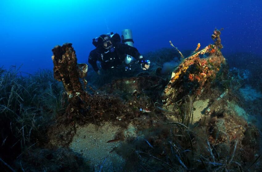  VIDEO. “Una palla blu nel cielo di Siracusa”: era un bombardiere. Ricostruita la storia